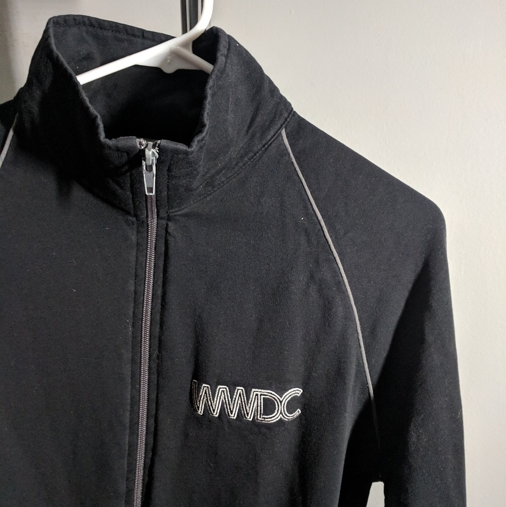 Apple WWDC 11 sweatshirt